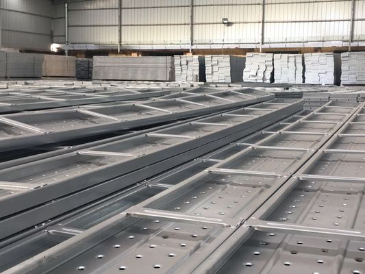 BS1139 Escavadeira de aço Placas metálicas 210*45mm Superfície pré-galvanizada