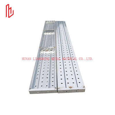 240*45 mm Plancas de estruturas metálicas BS1139 Plancas de estruturas galvanizadas de aço